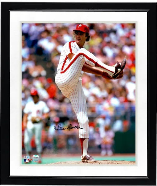 Steve Carlton Signed 16 x 20 Photograph | Philadelphia Phillies