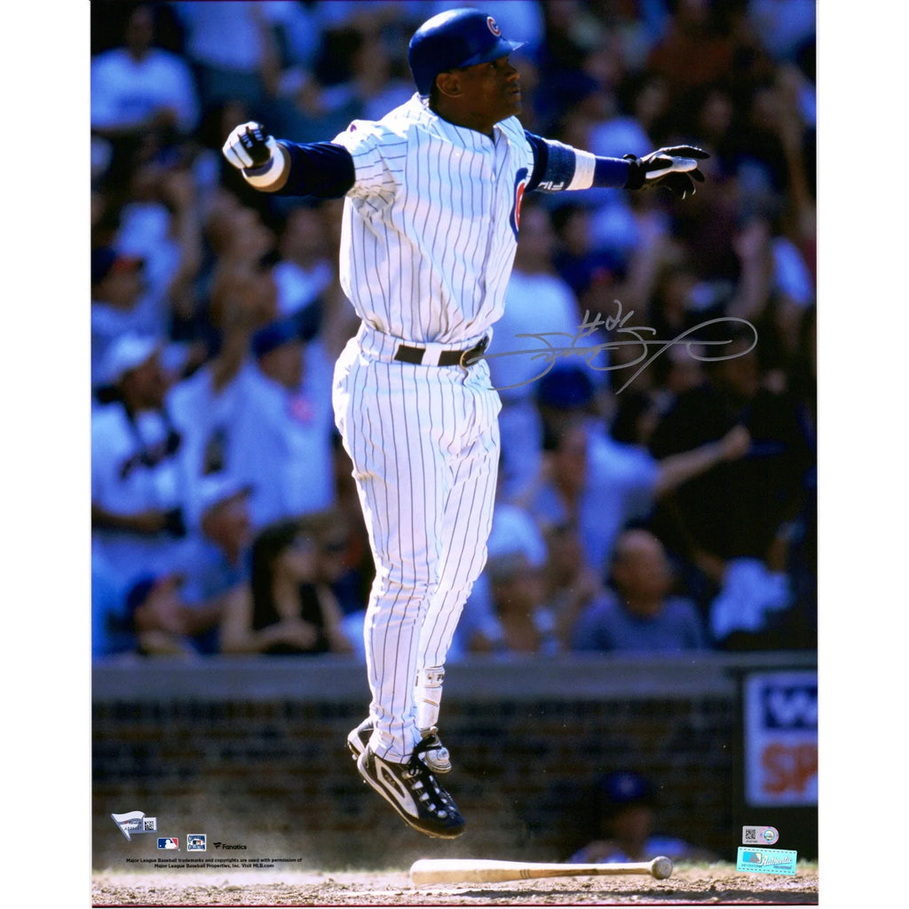 Sammy Sosa Signed 16 x 20 Photograph | Chicago Cubs