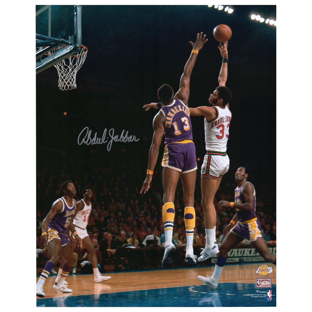 Kareem Abdul-Jabbar Signed 16 x 20 Sky Hook Photograph | Milwaukee Bucks