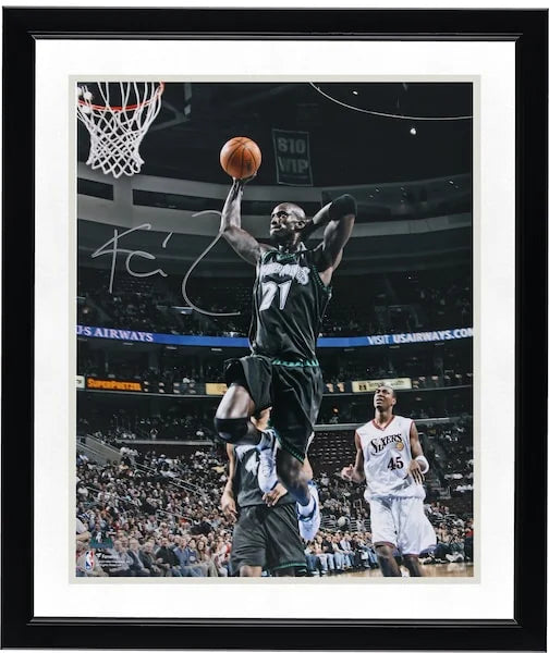 Kevin Garnett Signed 16 x 20 Photograph | Minnesota Timberwolves