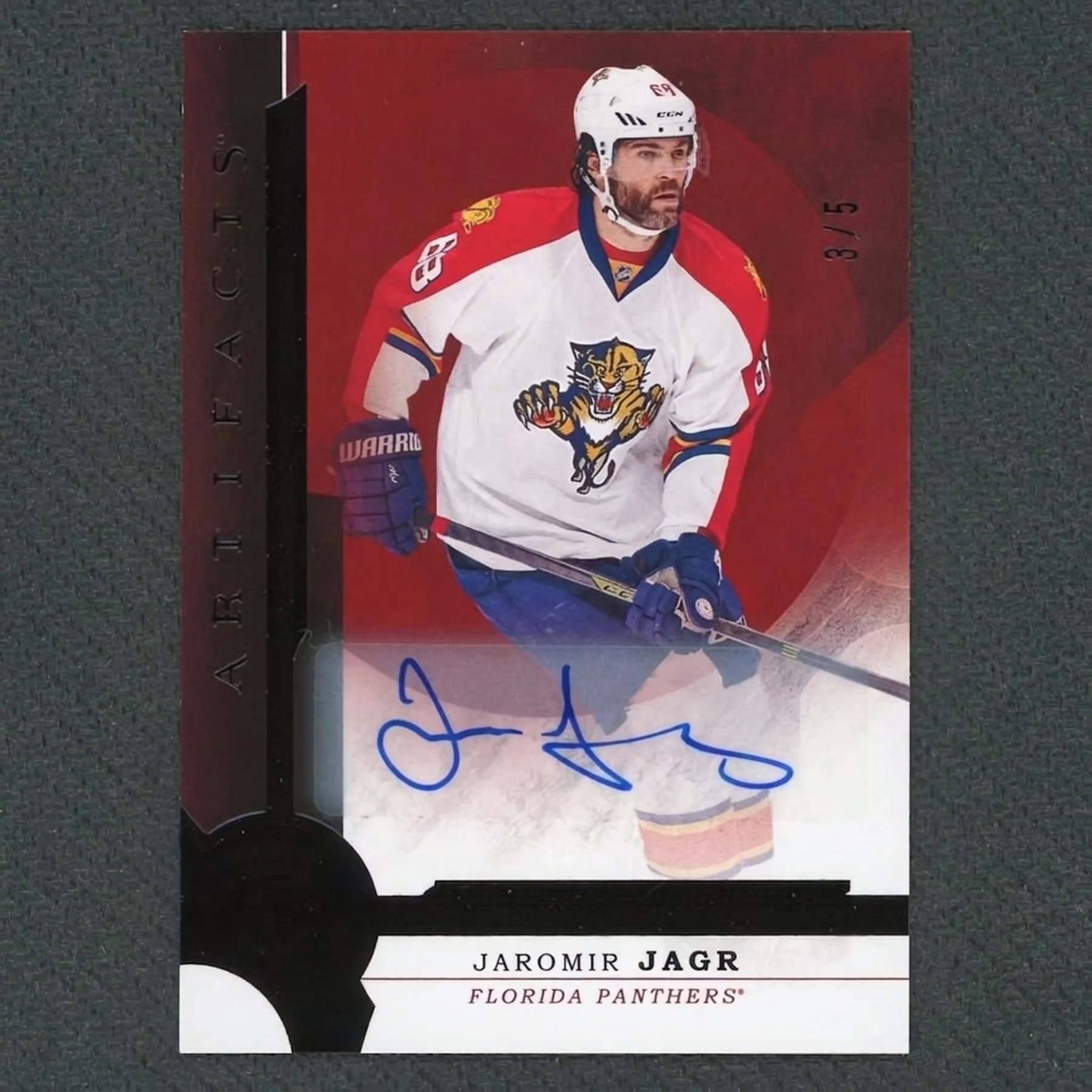 Jaromir Jagr Signed 2016-17 Artifacts Card | Black/5