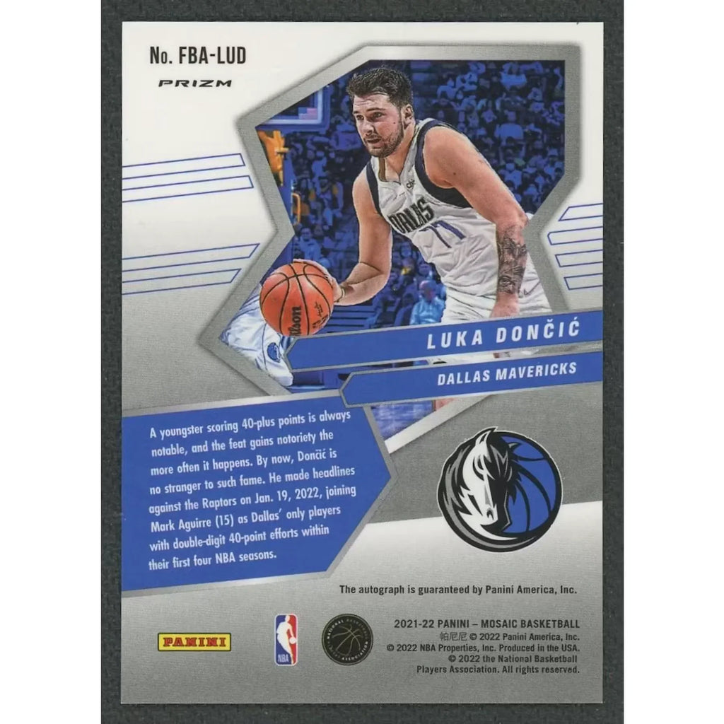 Luka Doncic Signed 2021-22 Panini Mosaic Fast Break Card