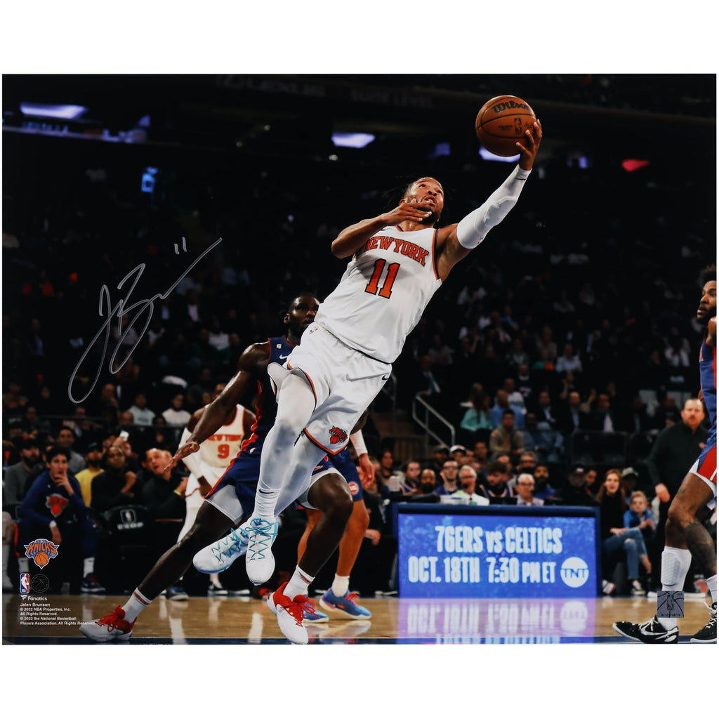 Jalen Brunson New York Knicks Autographed Fanatics Authentic 16" x 20" Layup in White Photograph