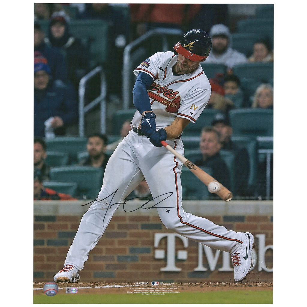 Matt Olson Atlanta Braves Fanatics Authentic Autographed 16'' x 20'' Hitting Photograph