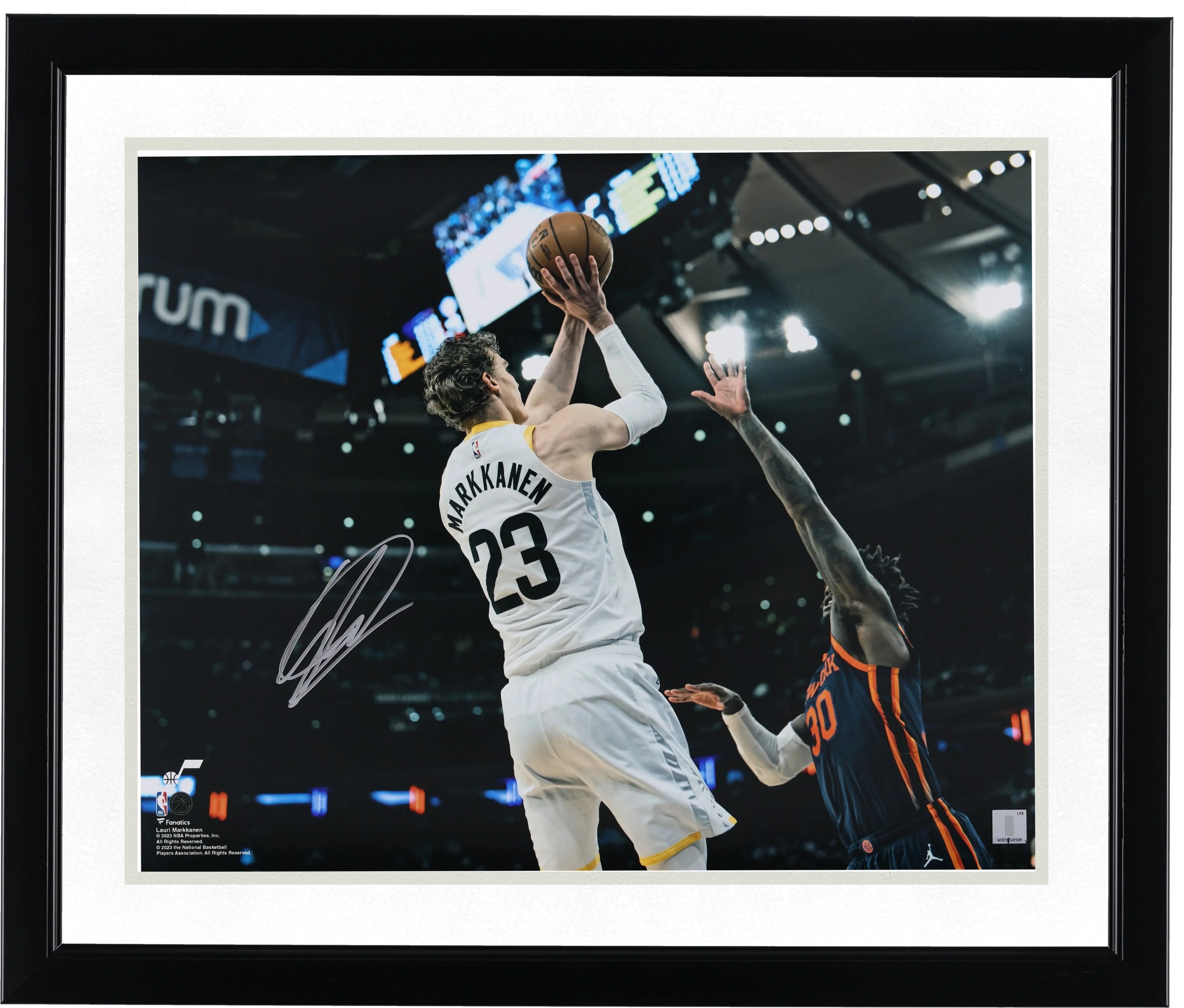 Lauri Markkanen Signed 16 x 20 Photograph | Utah Jazz vs Knicks