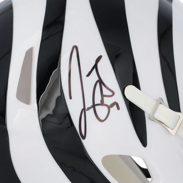 Joe Burrow Signed Cincinnati Bengals 2022 White Alternate Mini Helmet | Authenticated